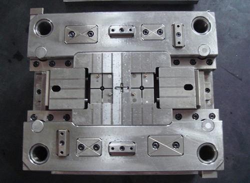 注塑模具廠(chǎng)如何挑選是模具生產(chǎn)最重要的一步